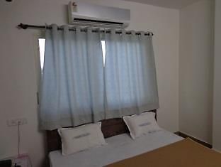 Oyo 36211 Hotel Padma Palace Удджайн Экстерьер фото